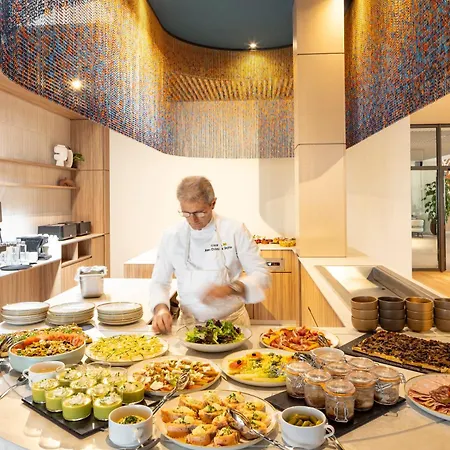 فندق Parkest & 4*